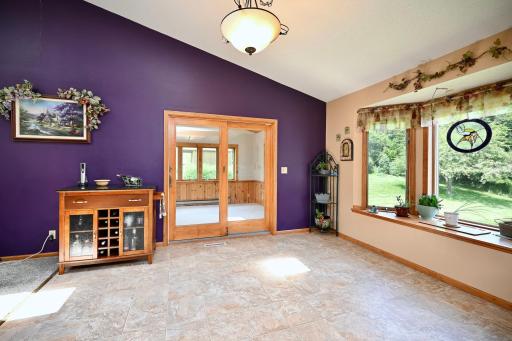 7 Dining Area.jpg
