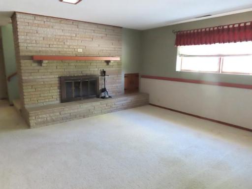 111 Bottinea fam room.jpg