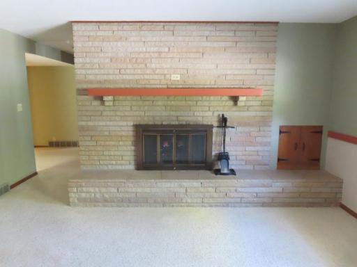 111 Bottinea f place in LL fam rm.jpg