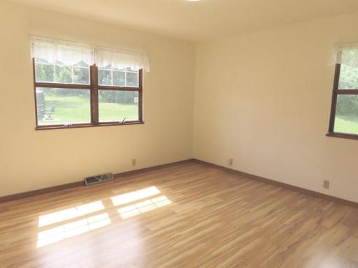 111 Bottineau primary br.jpg