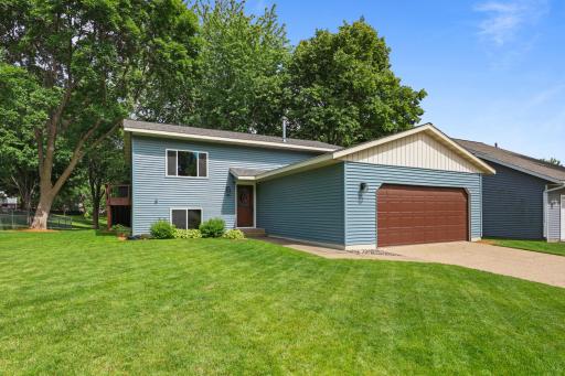 880 Pearl View Drive, Sauk Rapids, MN 56379