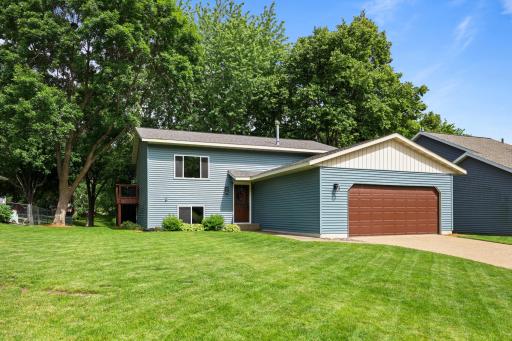 880 Pearl View Drive, Sauk Rapids, MN 56379