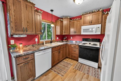 880 Pearl View Drive, Sauk Rapids, MN 56379