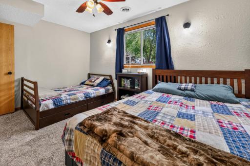 880 Pearl View Drive, Sauk Rapids, MN 56379