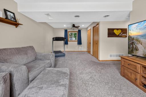 880 Pearl View Drive, Sauk Rapids, MN 56379