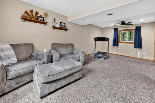 880 Pearl View Drive, Sauk Rapids, MN 56379