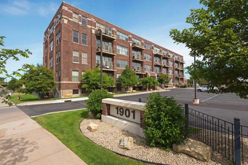 1901 E Hennepin Avenue, 305, Minneapolis, MN 55413