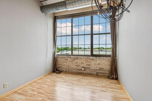 1901 E Hennepin Avenue, 305, Minneapolis, MN 55413