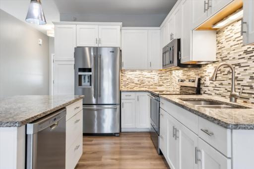 4147 Blakewood Drive, Shakopee, MN 55379