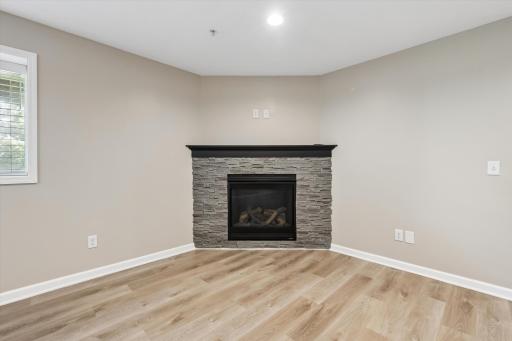 4147 Blakewood Drive, Shakopee, MN 55379