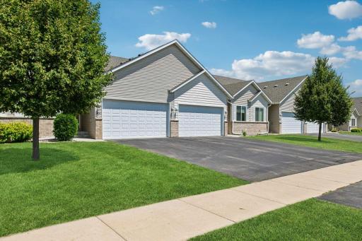4147 Blakewood Drive, Shakopee, MN 55379