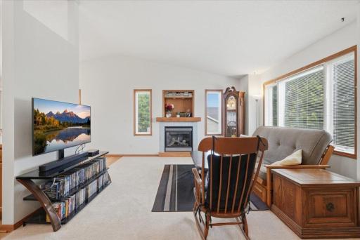 09-Living Room.jpg