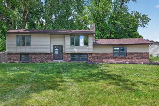 411 Adams Drive W, Young America, MN 55397