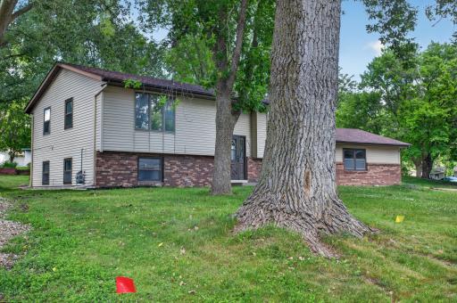 411 Adams Drive W, Young America, MN 55397