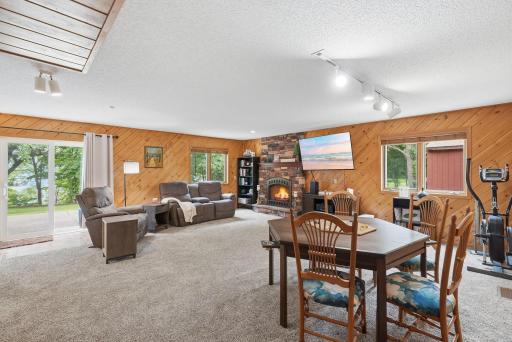 Gas fireplace gives this space an elevated, woodsy coziness.