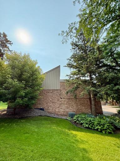 5725 Duncan Lane, Edina, MN 55436