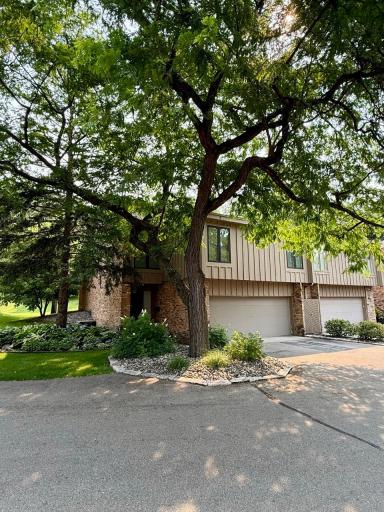 5725 Duncan Lane, Edina, MN 55436