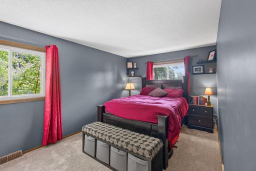 3884 Calcite Drive, Saint Paul, MN 55122