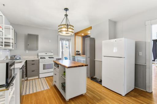 710 1st Avenue NW, Faribault, MN 55021
