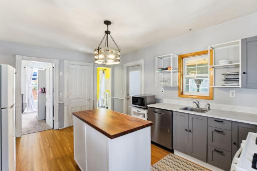 710 1st Avenue NW, Faribault, MN 55021