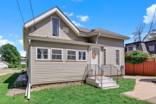 710 1st Avenue NW, Faribault, MN 55021
