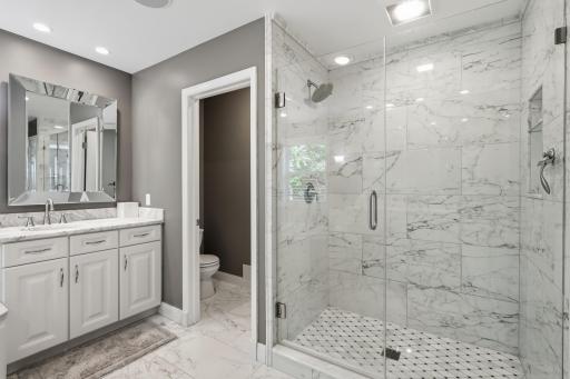 9247 Lake Riley Boulevard, Chanhassen, MN 55317