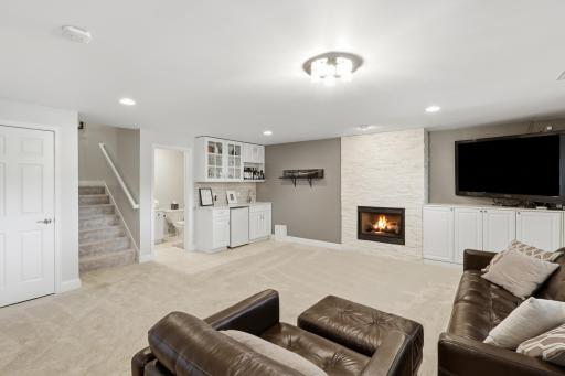 9247 Lake Riley Boulevard, Chanhassen, MN 55317