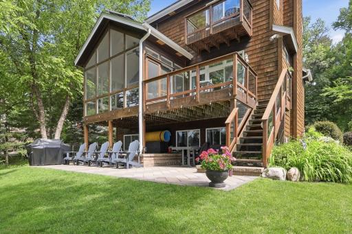 9247 Lake Riley Boulevard, Chanhassen, MN 55317