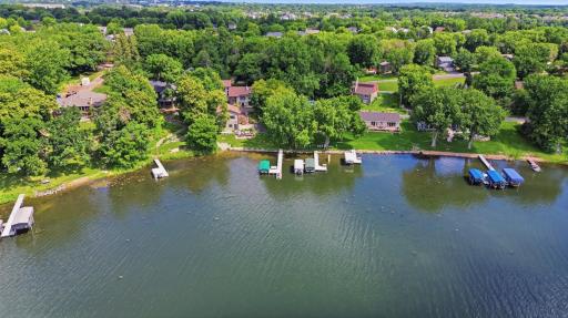 9247 Lake Riley Boulevard, Chanhassen, MN 55317