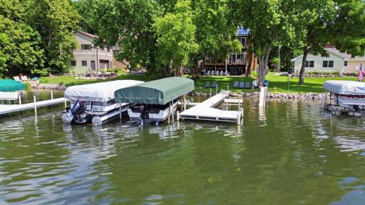 9247 Lake Riley Boulevard, Chanhassen, MN 55317