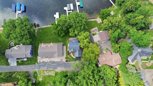 9247 Lake Riley Boulevard, Chanhassen, MN 55317