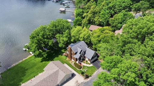 9247 Lake Riley Boulevard, Chanhassen, MN 55317