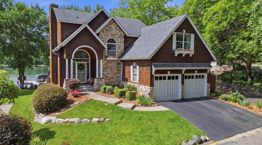 9247 Lake Riley Boulevard, Chanhassen, MN 55317