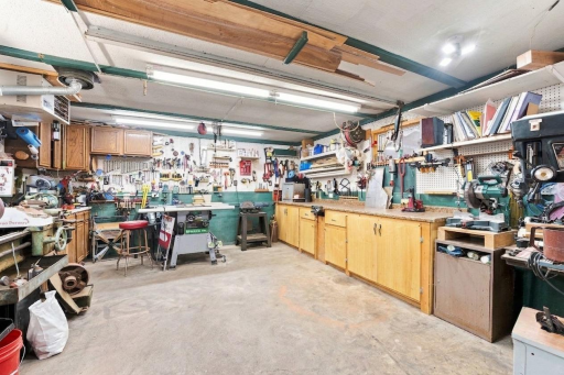Workshop attached to Garage