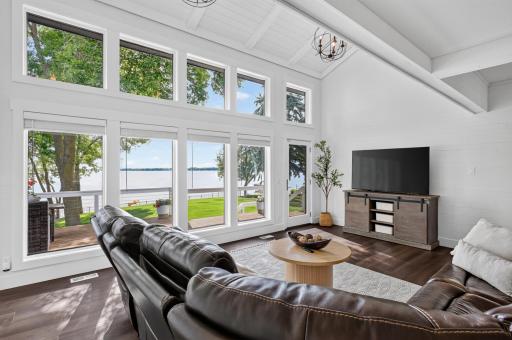 3710 Crestwood Drive NE, Alexandria, MN 56308