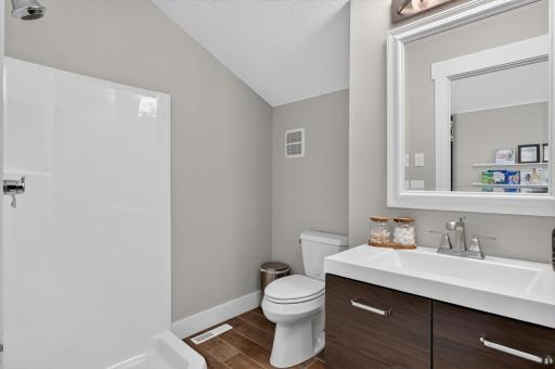 3710 Crestwood Drive NE, Alexandria, MN 56308