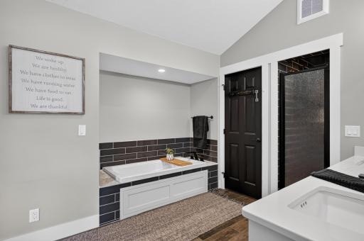 3710 Crestwood Drive NE, Alexandria, MN 56308