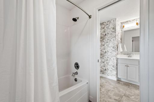 75-web-or-mls-4694 Bluebell Trail N-75.jpg