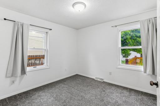 1745 7th Street E, Saint Paul, MN 55106