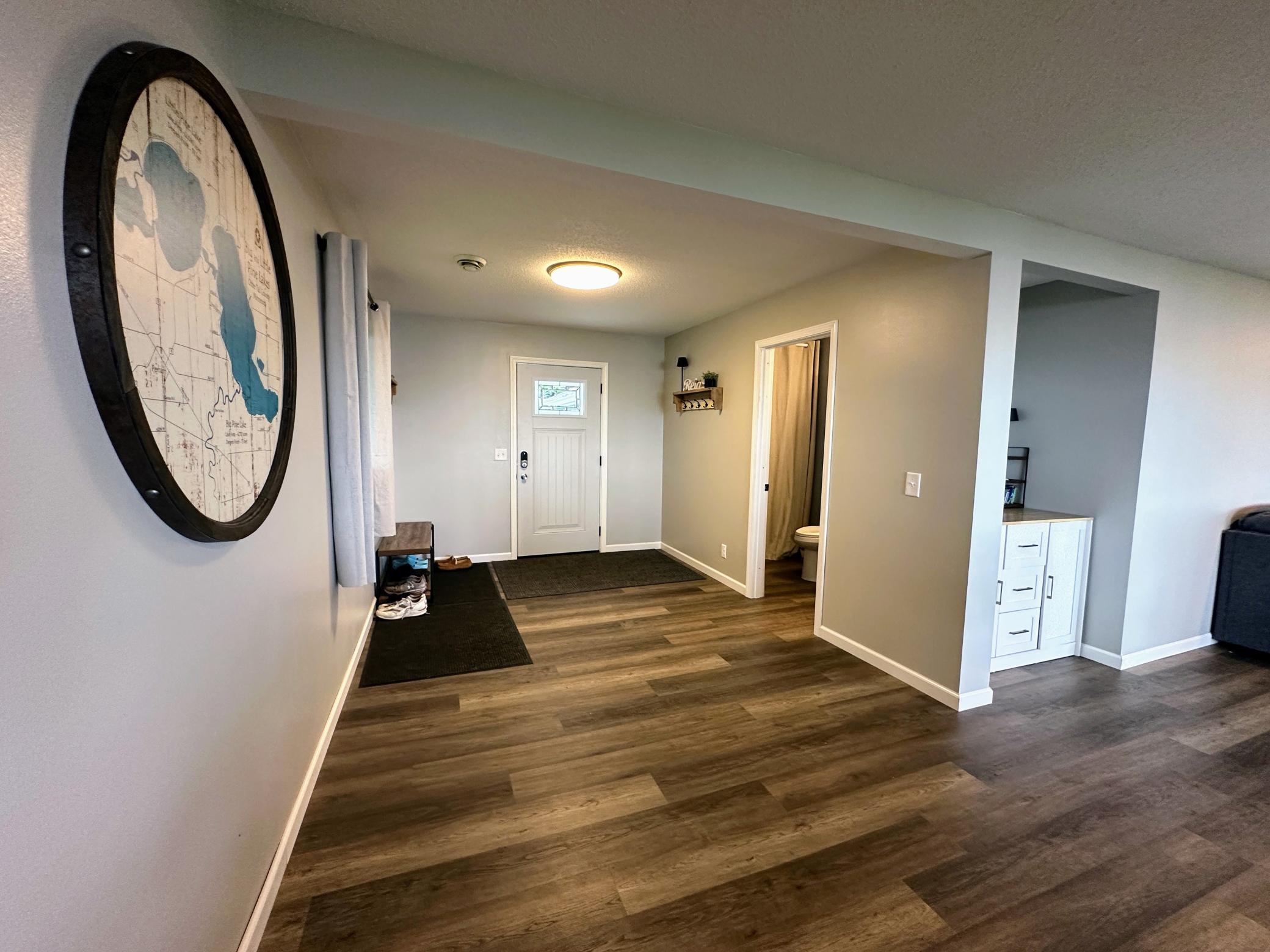 Foyer & 1/2 Bath