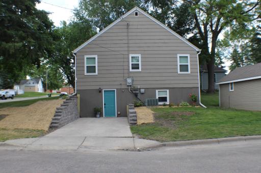 23 W Pike Street, Osakis, MN 56360