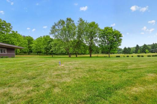 5185 Meadow Crossing Road SW, Rochester, MN 55902