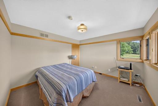 5185 Meadow Crossing Road SW, Rochester, MN 55902