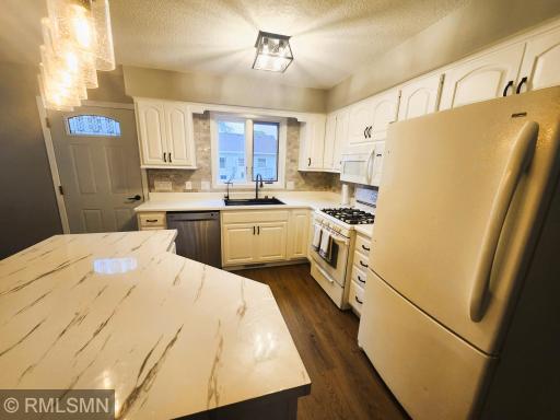 917 N Valley Street, New Ulm, MN 56073