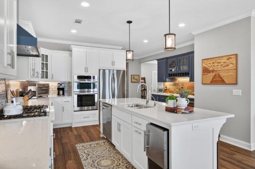 7769 N Shore Circle N, Forest Lake, MN 55025