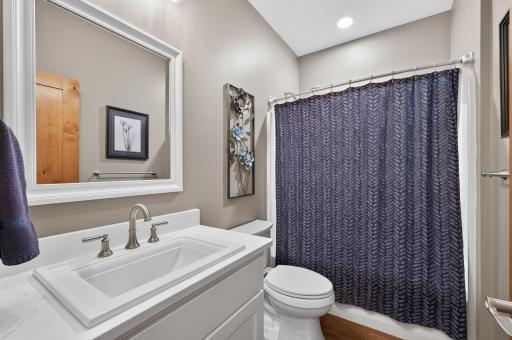 7769 N Shore Circle N, Forest Lake, MN 55025