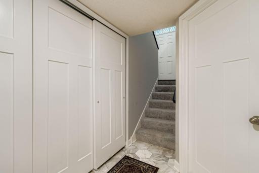 7582 38th St N - Web Quality - 026 - 27 Lower Level Entrance.jpg
