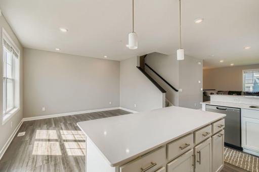 7582 38th St N - Web Quality - 015 - 14 Kitchen.jpg