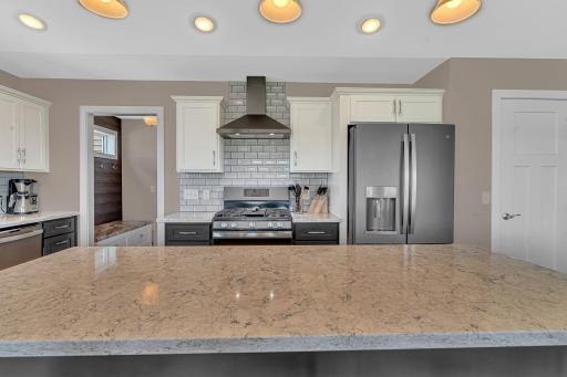 2752 9th Avenue SE, Willmar, MN 56201