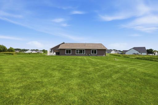 2752 9th Avenue SE, Willmar, MN 56201